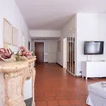 Ampio Ed Elegante - 2 E 2 Bagni Lägenhet