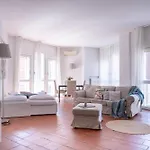 Lägenhet Ampio Ed Elegante - 2 E 2 Bagni