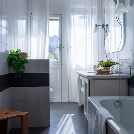 Ampio Ed Elegante - 2 E 2 Bagni Lägenhet *
