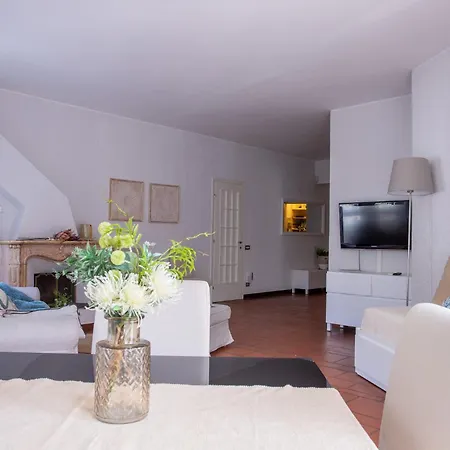 Lägenhet Ampio Ed Elegante - 2 E 2 Bagni